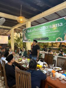 Yayasan Kumle Kaya Bermartabat menggelar kegiatan buka puasa bersama dengan keluarga besar BGN Wilayah Labuhanbatu di Rantauprapat, Sabtu (7/3/2026).